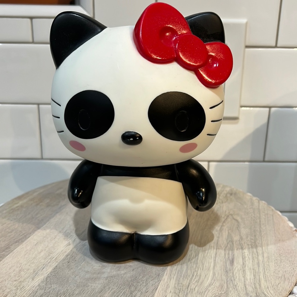 Hello kitty piggy bank